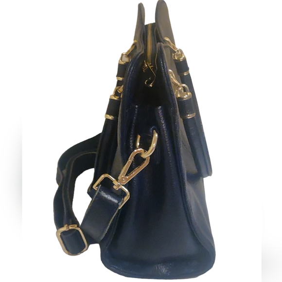 Faux Black Leather Purse with Detachable Shoulder/Crossbody Strap. - Picture 4 of 6